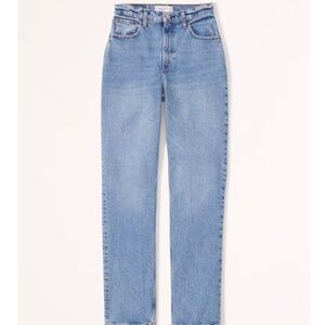 Curve Love Ultra High Rise 90s Straight in Medium